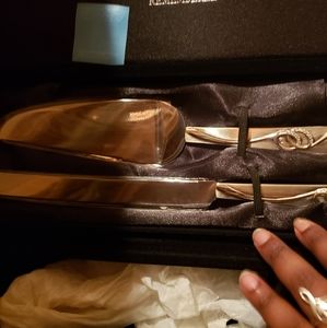 Cake Cutting and Server